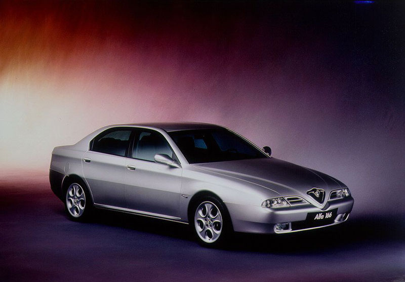 Alfa Romeo 166