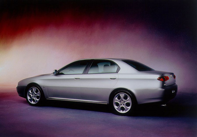 Alfa Romeo 166