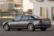 Audi S8 D3