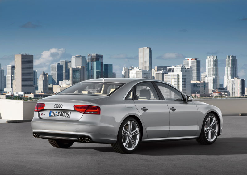 Audi S8 D4